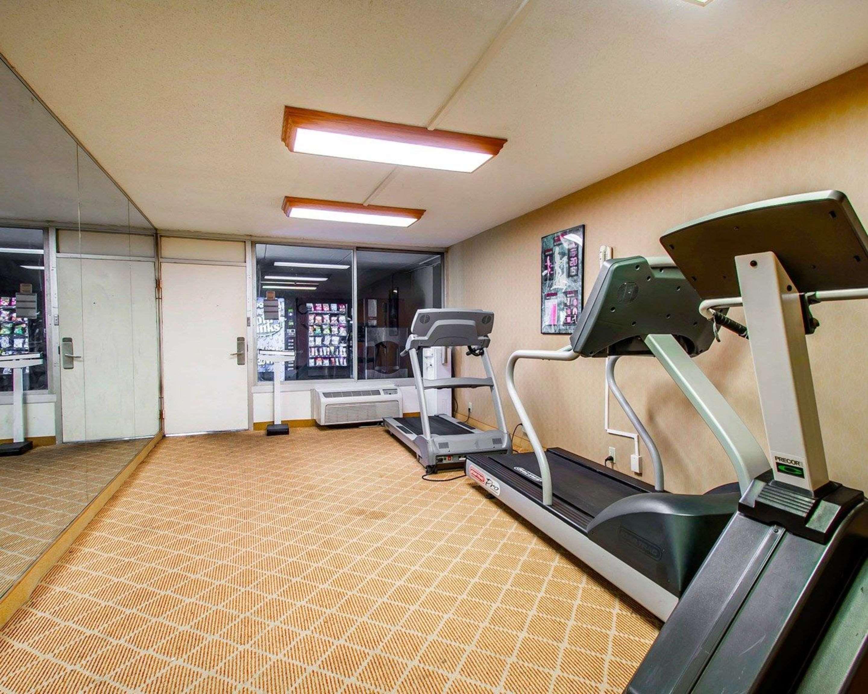 Clarion Inn & Suites Dothan South Esterno foto
