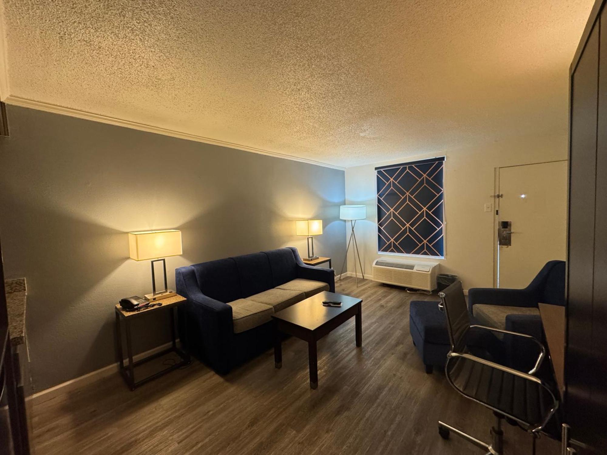 Clarion Inn & Suites Dothan South Esterno foto