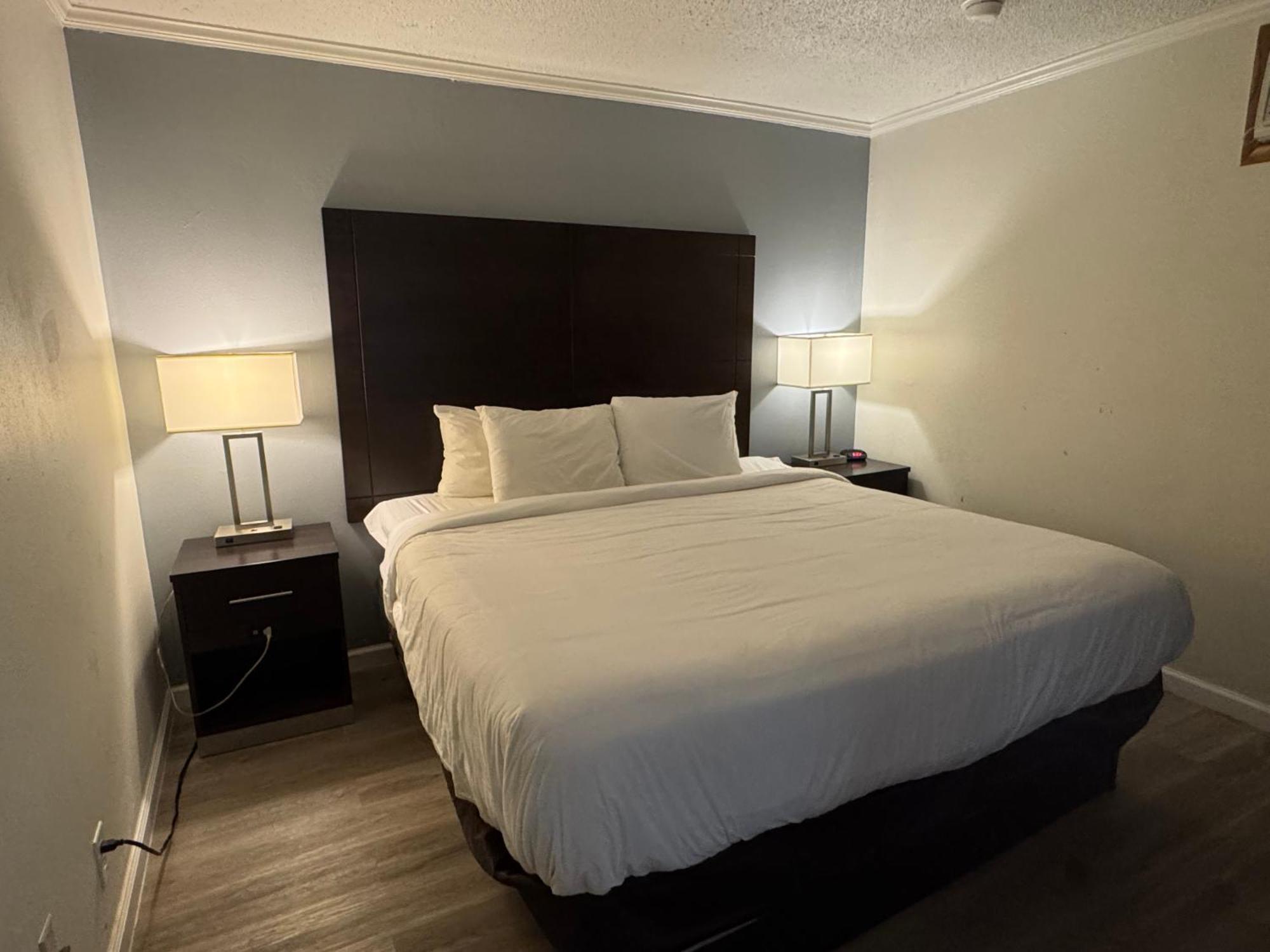 Clarion Inn & Suites Dothan South Esterno foto