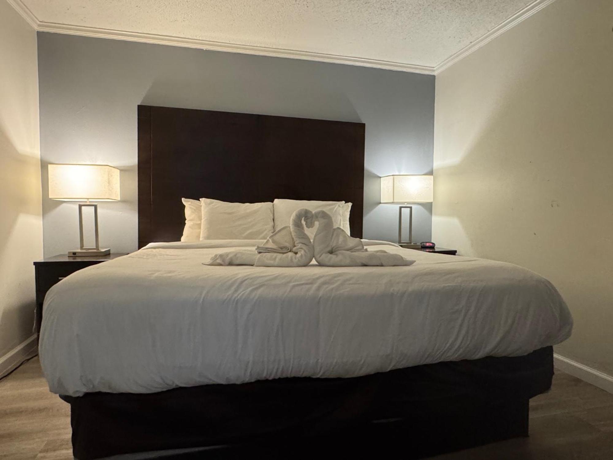 Clarion Inn & Suites Dothan South Esterno foto