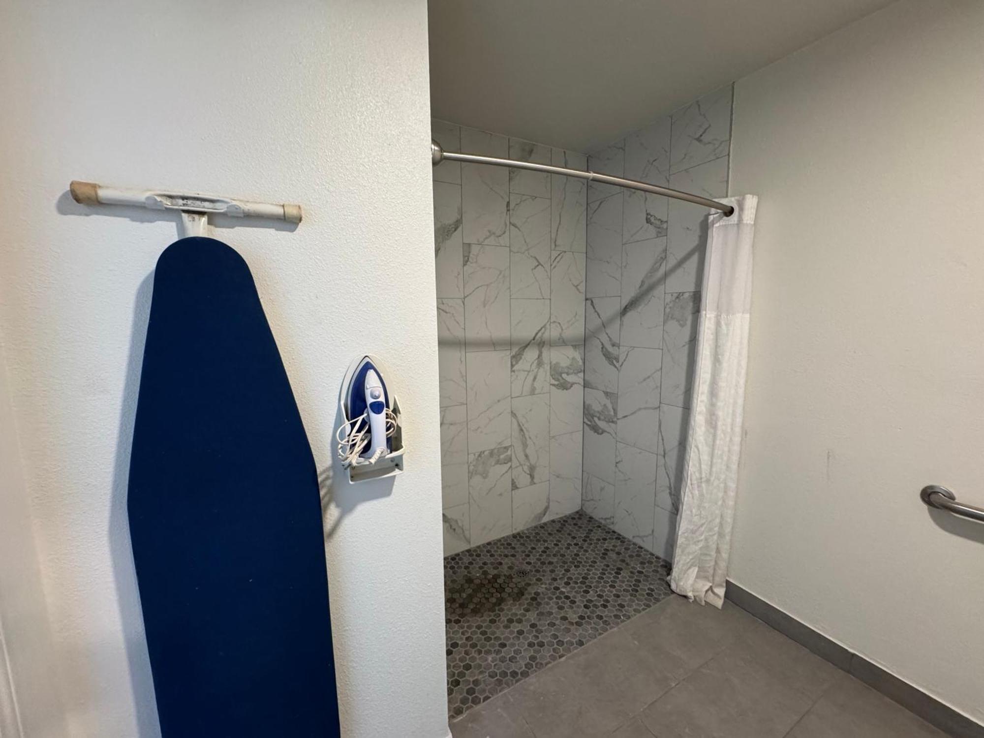 Clarion Inn & Suites Dothan South Esterno foto