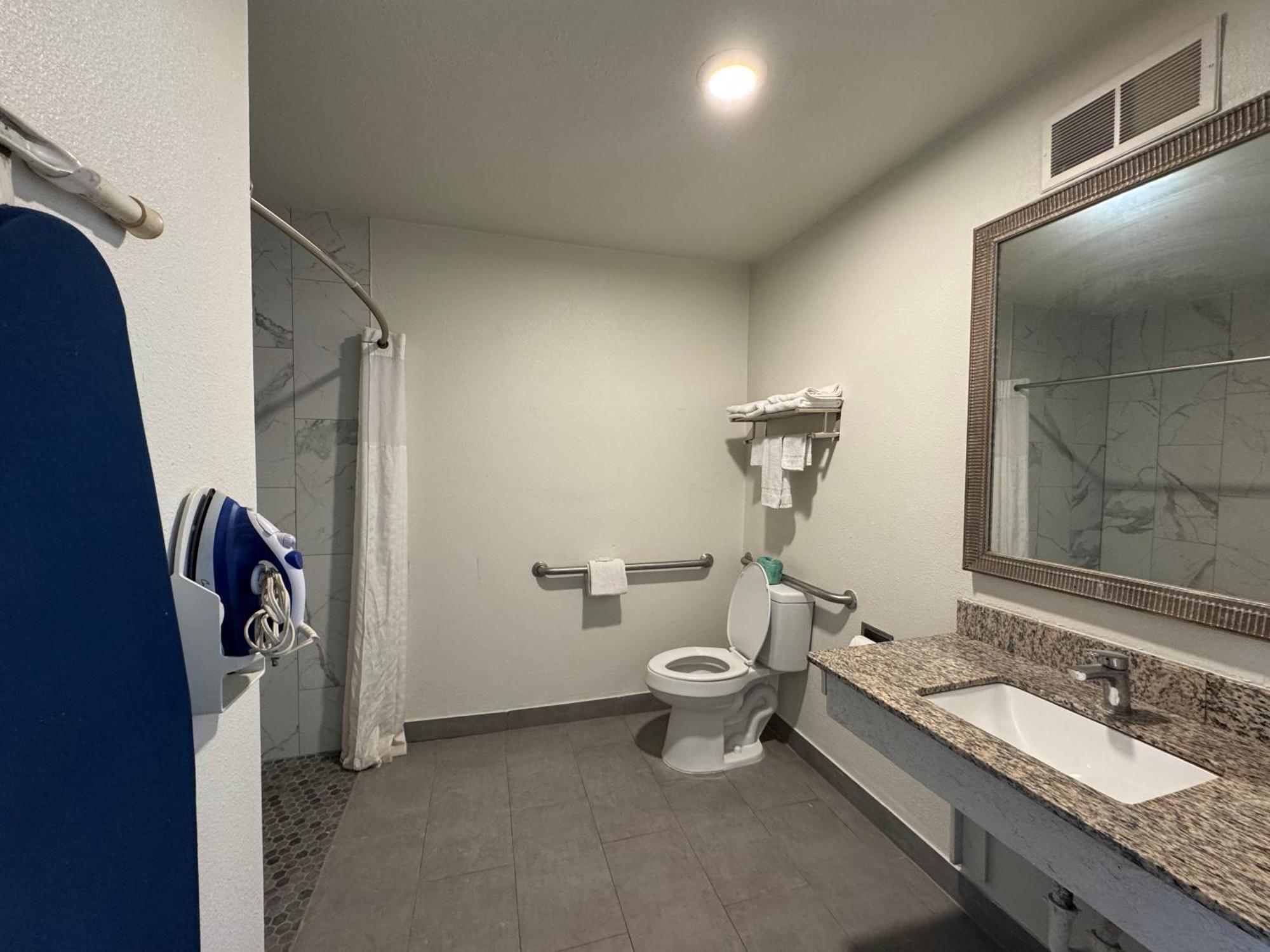 Clarion Inn & Suites Dothan South Esterno foto