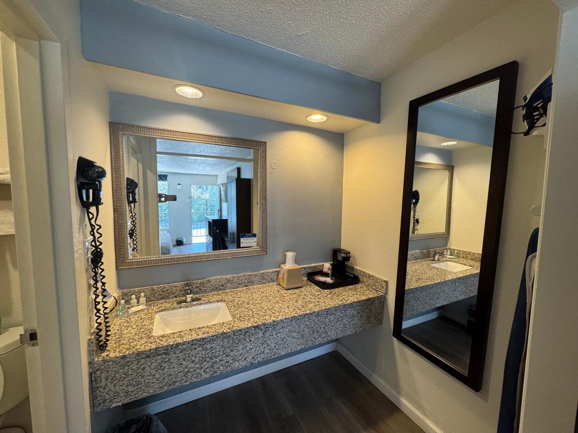 Clarion Inn & Suites Dothan South Esterno foto
