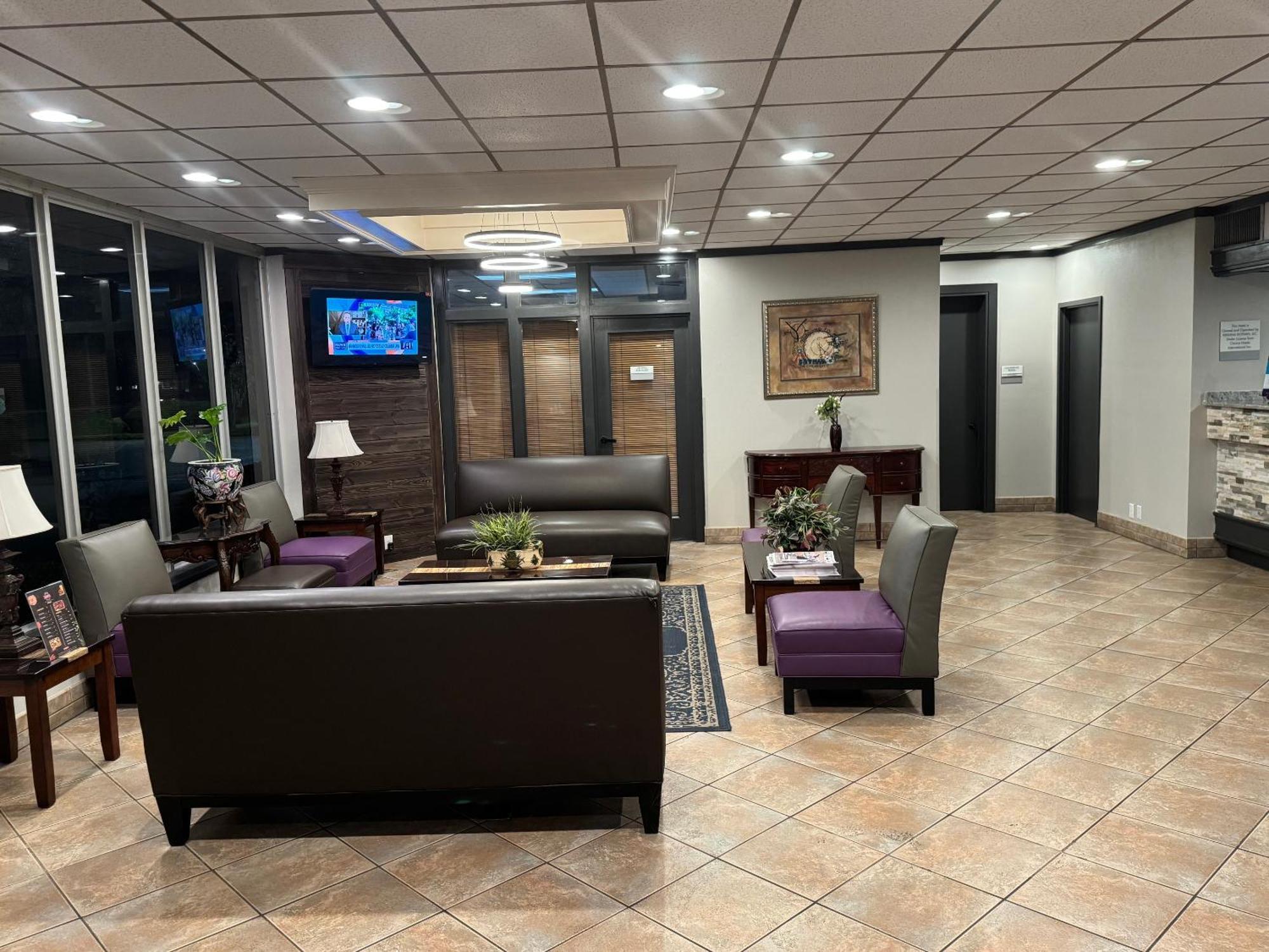 Clarion Inn & Suites Dothan South Esterno foto