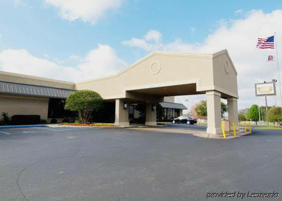 Clarion Inn & Suites Dothan South Esterno foto